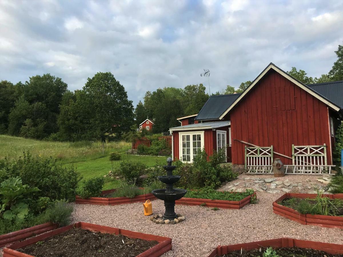Sjoebacken Gard Bed & Breakfast Lerdala Exterior photo